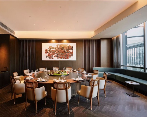 實(shí)木餐飲家具：自然與品質(zhì)的完美融合