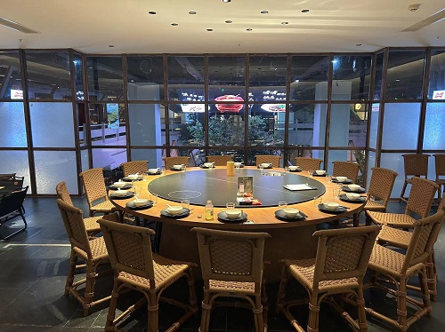 實木電動餐桌的工藝特色與場景適配價值