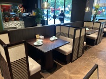 餐廳餐柜家具的材質(zhì)特性、應(yīng)用場景及選購養(yǎng)護要點解析